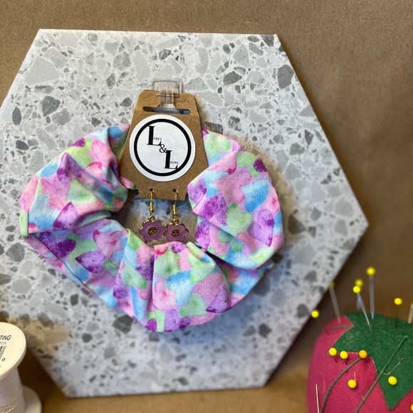 Handmade Watercolor Hearts Scrunchie with matching Flower Earrings - Picture 2 of 8
